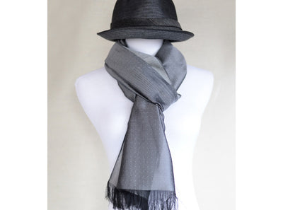 定価2.4万 新品 MASU SUKA LONG SCARF シルバー ストール 定価2.4万 新品 MASU SUKA LONG SCARF シルバー ストール